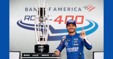 <strong>Kyle Larson dominates at Charlotte Roval, as Tyler Reddick stays alive in Playoffs</strong>