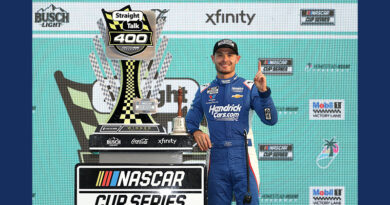 <strong>Kyle Larson gets first Cup win of the season at Homestead-Miami</strong>