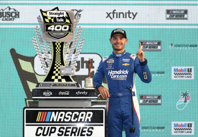 <strong>Kyle Larson gets first Cup win of the season at Homestead-Miami</strong>